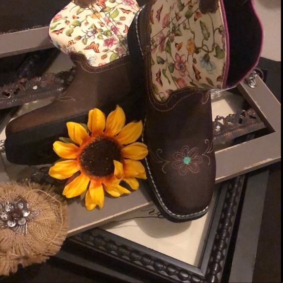 ππ§πΌππ’Justin BootsπGypsy Edition ππ§πΌπ’π - Picture 2 of 7